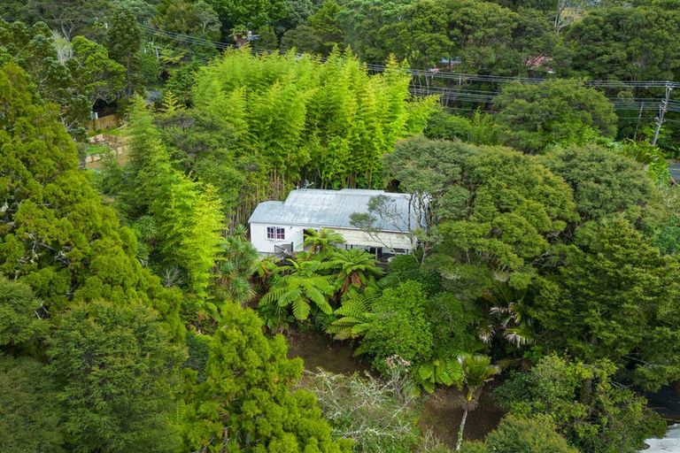 Photo of property in 332 Huia Road, Titirangi, Auckland, 0604