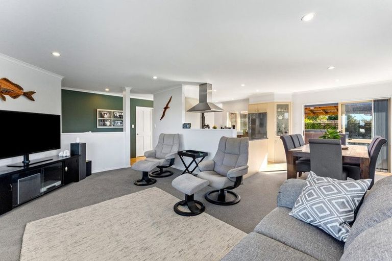 Photo of property in 7 Omana Avenue, Shelly Beach, Helensville, 0874