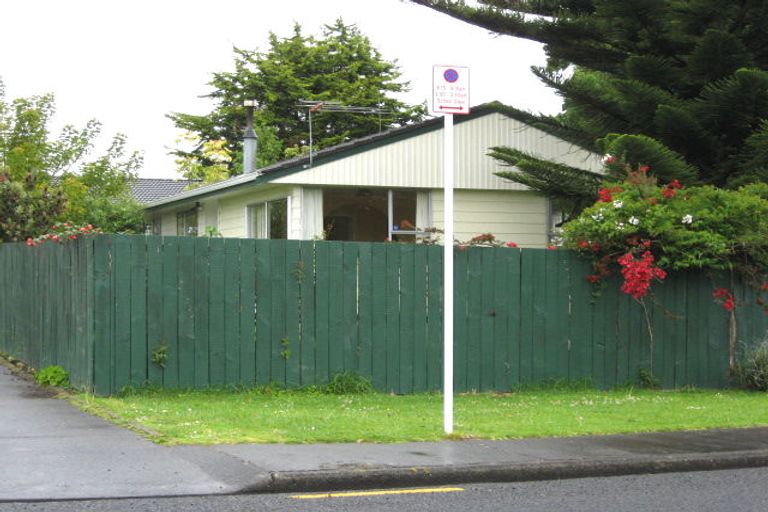 Photo of property in 1/36 Park Estate Road, Rosehill, Papakura, 2113
