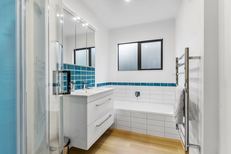 Photo of property in 14 Waikare Street, Karori, Wellington, 6012