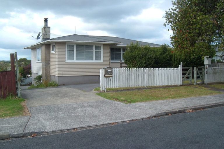 Photo of property in 84 Harrington Road, Henderson, Auckland, 0610