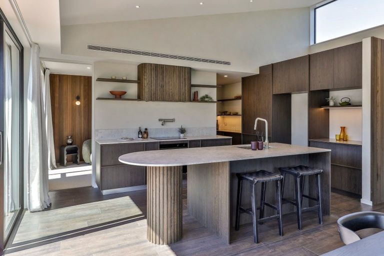 Photo of property in 14 Kirimoko Crescent, Wanaka, 9305