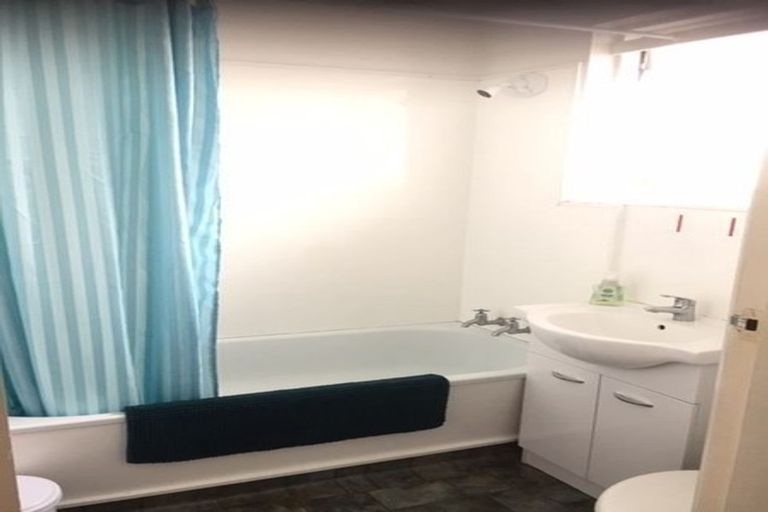 Photo of property in 2/39 Tower Street, Hornby, Christchurch, 8042