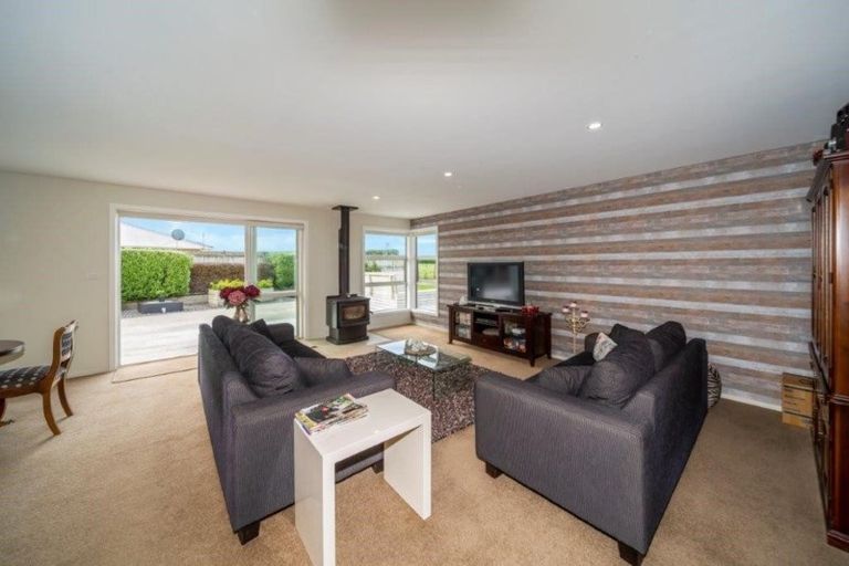 Photo of property in 13a Larlin Drive, Hawera, 4675