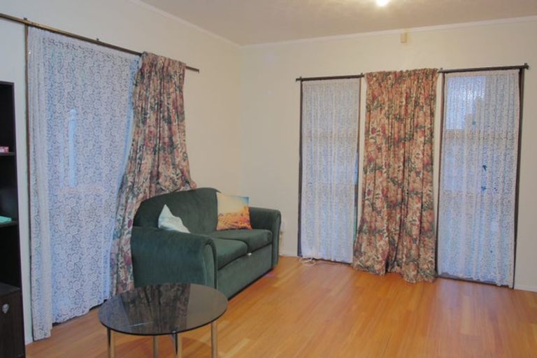 Photo of property in 32 Cecil Place, Cloverlea, Palmerston North, 4412