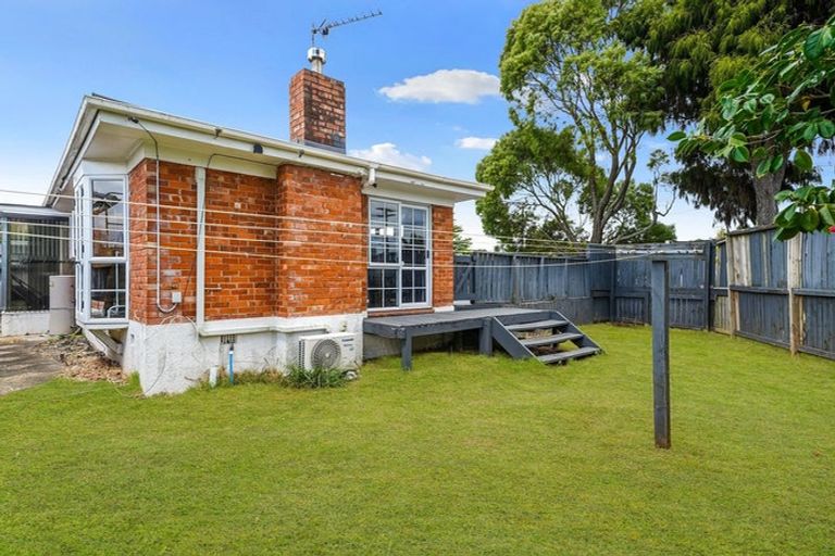 Photo of property in 43 Hallberry Road, Mangere East, Auckland, 2024