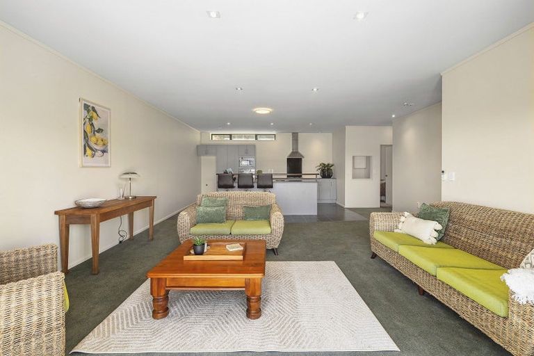 Photo of property in 6 Mitika Way, Strathmore Park, Wellington, 6022