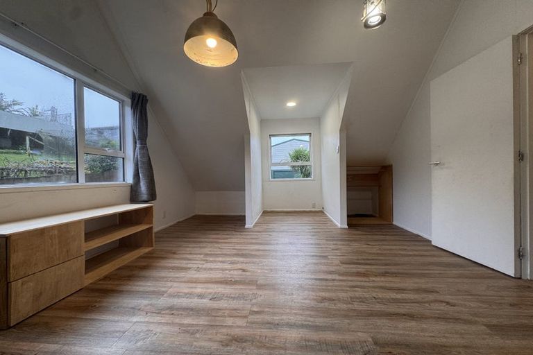 Photo of property in 39 Redwing Street, Browns Bay, Auckland, 0630