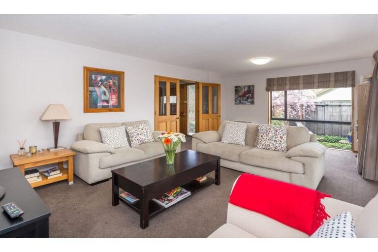 Photo of property in 8 Herbs Place, Cashmere, Christchurch, 8022