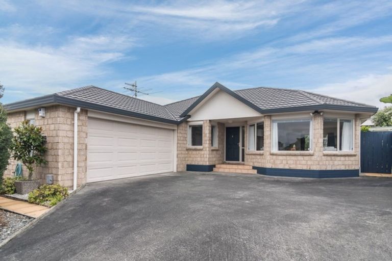 Photo of property in 10 Barrett Drive, Waikanae Beach, Waikanae, 5036