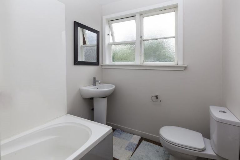 Photo of property in 9 Dickson Crescent, Hornby, Christchurch, 8042
