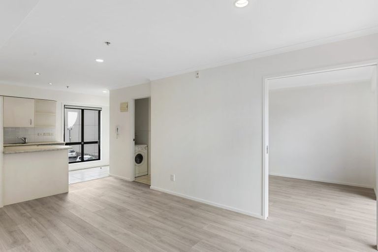 Photo of property in 5j/18 Ronwood Avenue, Manukau, Auckland, 2104