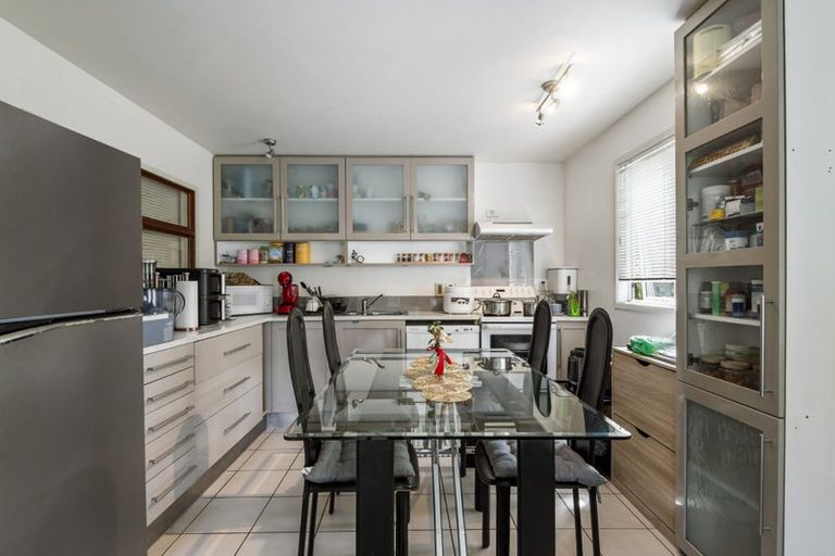 Photo of property in 38 Saddleback Rise, Murrays Bay, Auckland, 0630