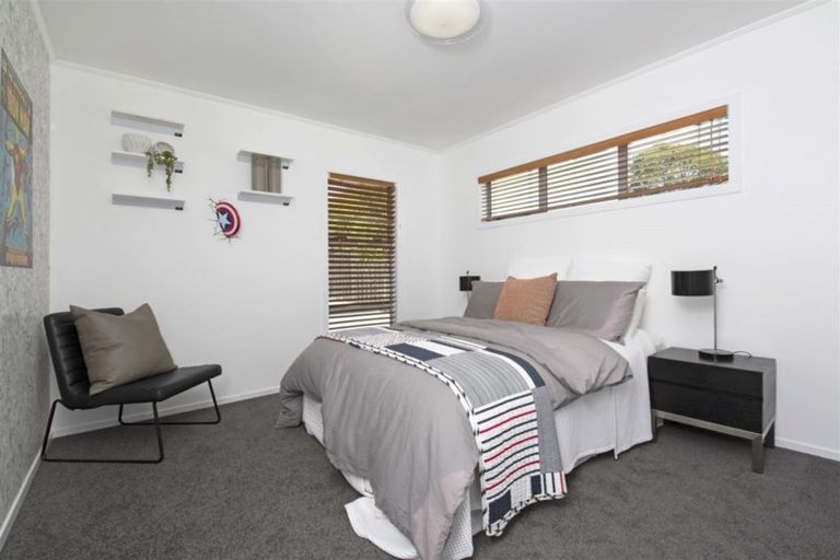 Photo of property in 351 Bucklands Beach Road, Bucklands Beach, Auckland, 2012