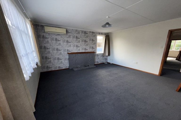 Photo of property in 5 Waterloo Crescent, Hokowhitu, Palmerston North, 4410