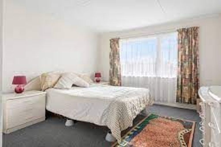 Photo of property in 90 Warspite Avenue, Cannons Creek, Porirua, 5024