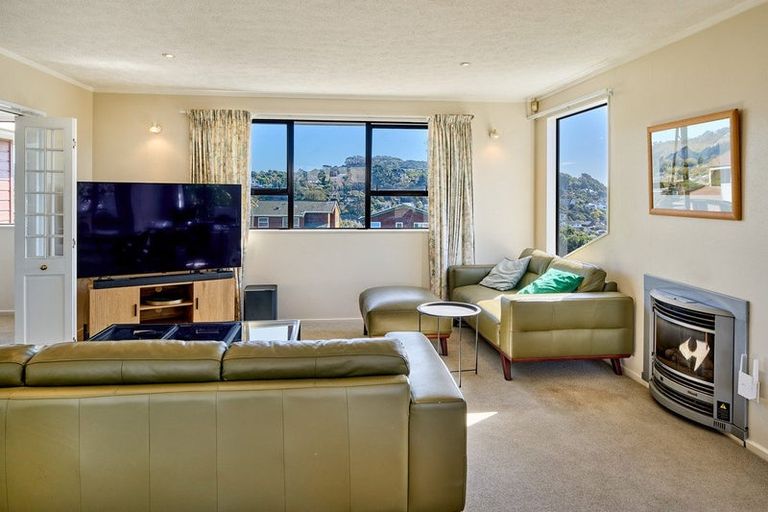Photo of property in 1 The Top Gallant, Whitby, Porirua, 5024