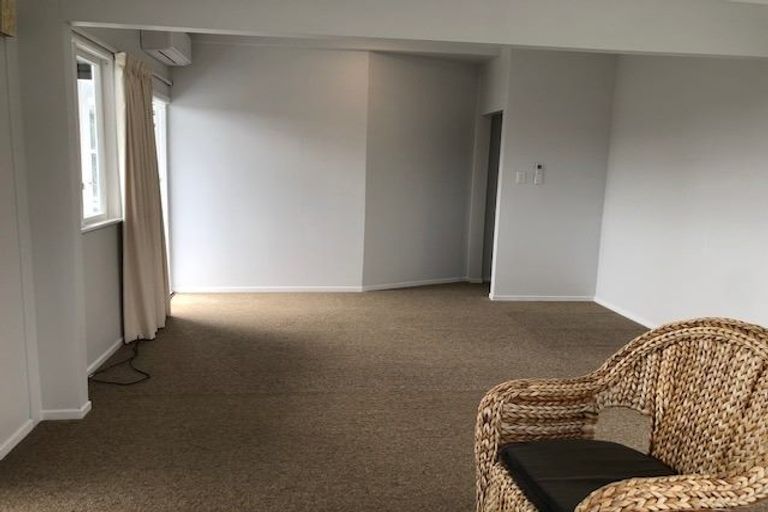 Photo of property in 111 Golf Road, Paraparaumu Beach, Paraparaumu, 5032