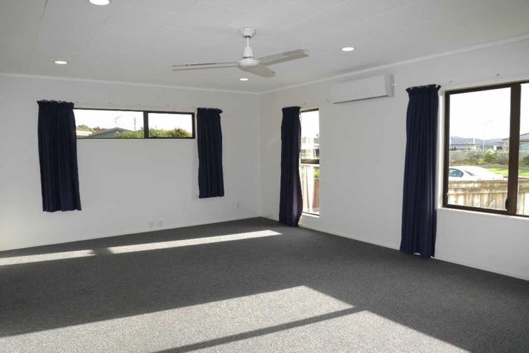 Photo of property in 7 Linwood Drive, Paraparaumu, 5032