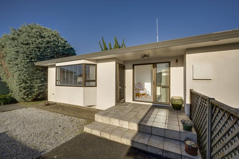 Photo of property in 2/290 Kennedy Road, Onekawa, Napier, 4110