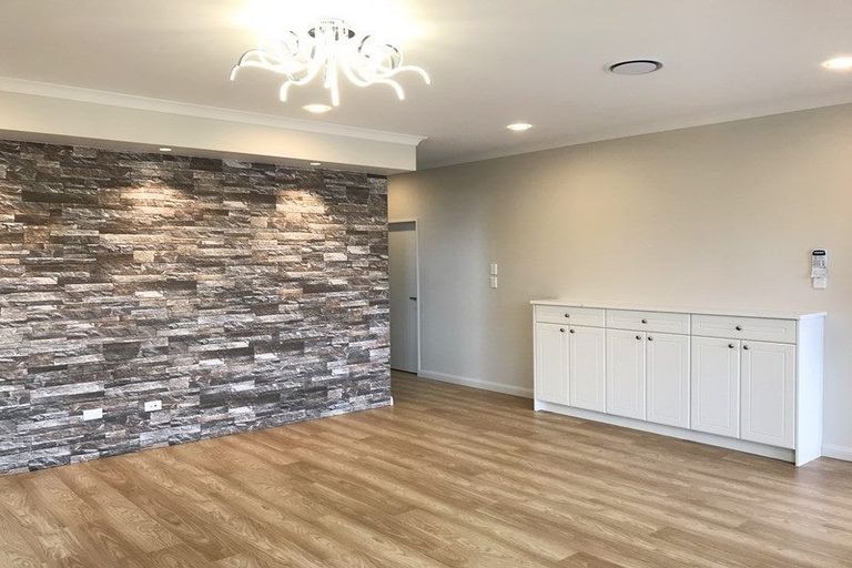 Photo of property in 32 Hikuawa Road, Flat Bush, Auckland, 2019