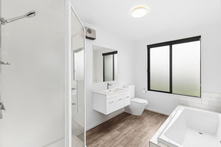 Photo of property in 51 Kirimoko Crescent, Wanaka, 9305