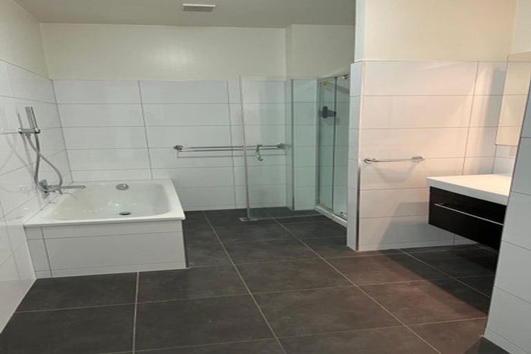 Photo of property in 25u5 Home Street, Mount Victoria, Wellington, 6011
