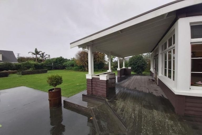 Photo of property in 35 Victoria Street, Hawera, 4610