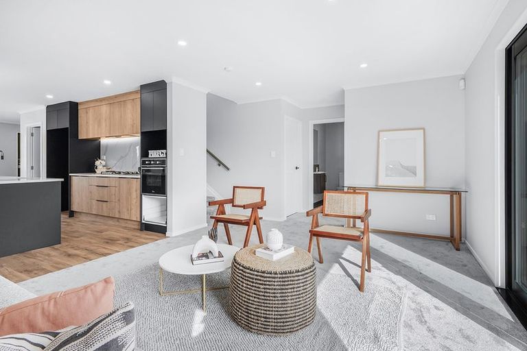 Photo of property in 20 Heketara Way, Massey, Auckland, 0614