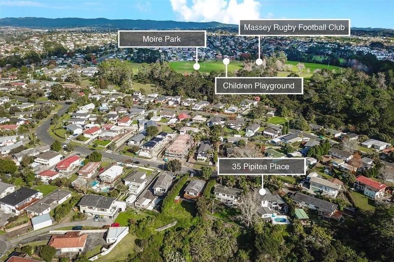 Photo of property in 35 Pipitea Place, Massey, Auckland, 0614