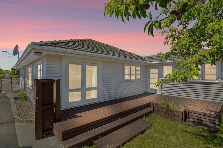 Photo of property in 79 Mahars Road, Mairehau, Christchurch, 8052