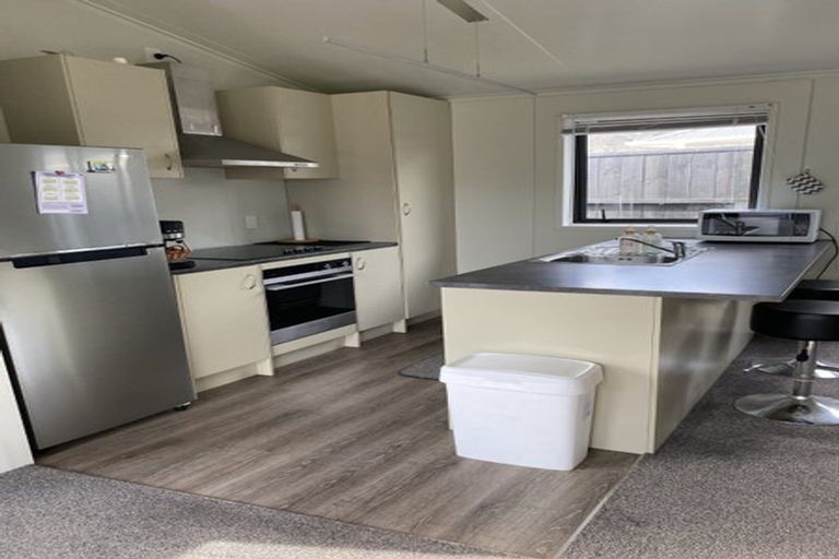 Photo of property in 6c Clement Grove, Taita, Lower Hutt, 5011