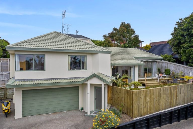 Photo of property in 1/28 Wiltshire Place, Somerville, Auckland, 2014