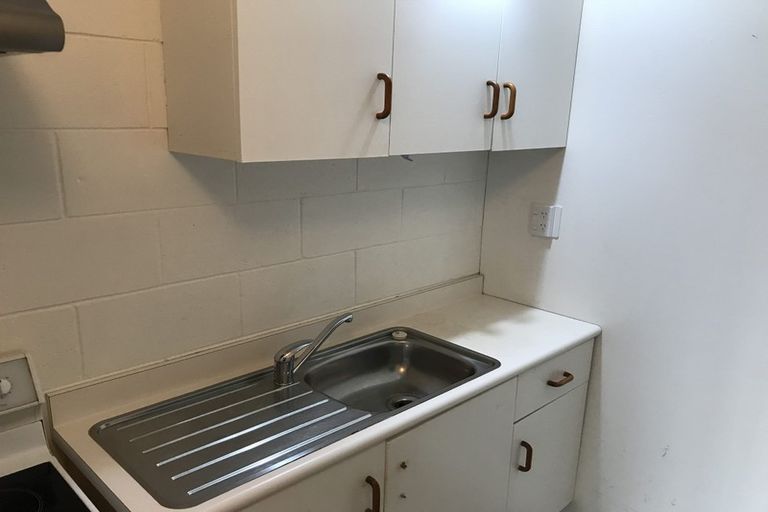 Photo of property in 3 Moera Place, Stanmore Bay, Whangaparaoa, 0932