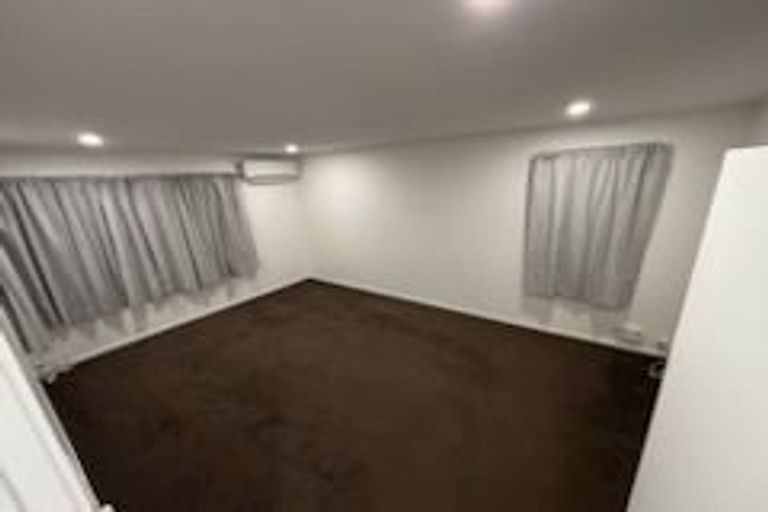 Photo of property in 9 Edwin Freeman Place, Ranui, Auckland, 0612