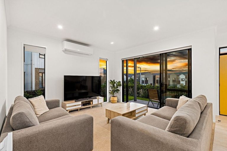 Photo of property in 1/42 Nugget Avenue, Hobsonville, Auckland, 0616