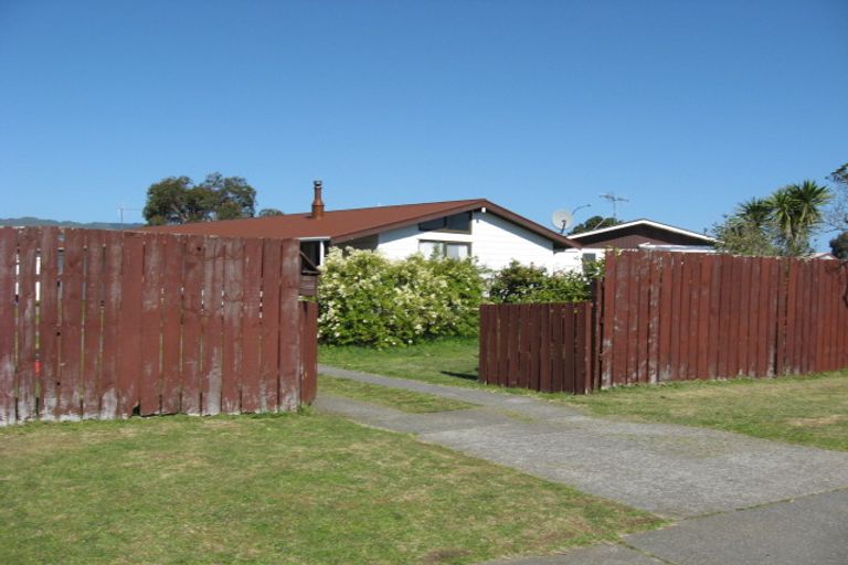 Photo of property in 46 Hollis Road, Paraparaumu Beach, Paraparaumu, 5032