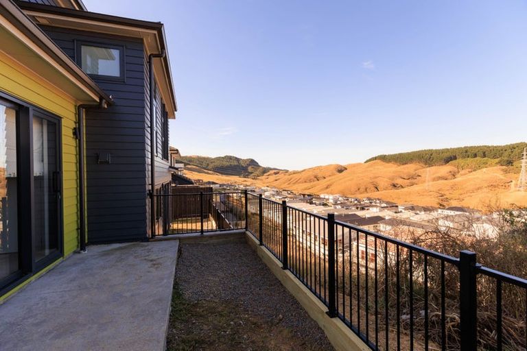 Photo of property in 6 Atherton Terrace, Churton Park, Wellington, 6037