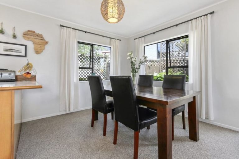 Photo of property in 1/26 Petrel Place, Massey, Auckland, 0614