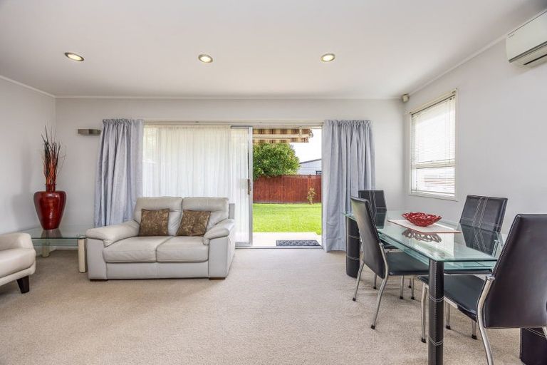 Photo of property in 2/10 Raewyn Place, Pakuranga, Auckland, 2010