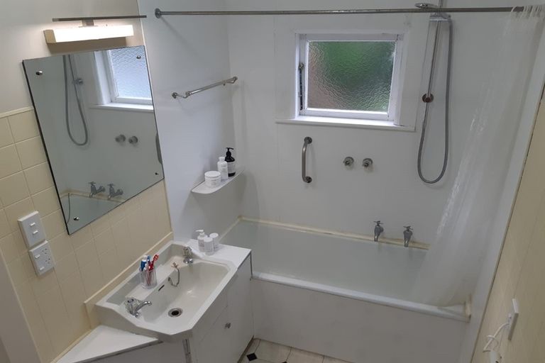 Photo of property in 4 Fitzroy Street, Wadestown, Wellington, 6012