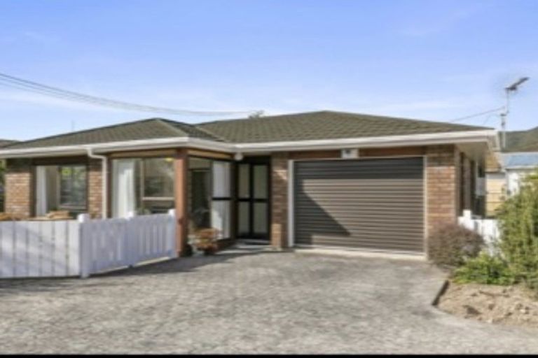 Photo of property in 29a Hardy Street, Waterloo, Lower Hutt, 5011