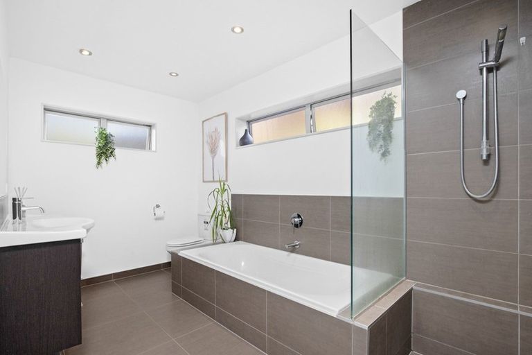 Photo of property in 75 Kitchener Road, Pukekohe, 2120