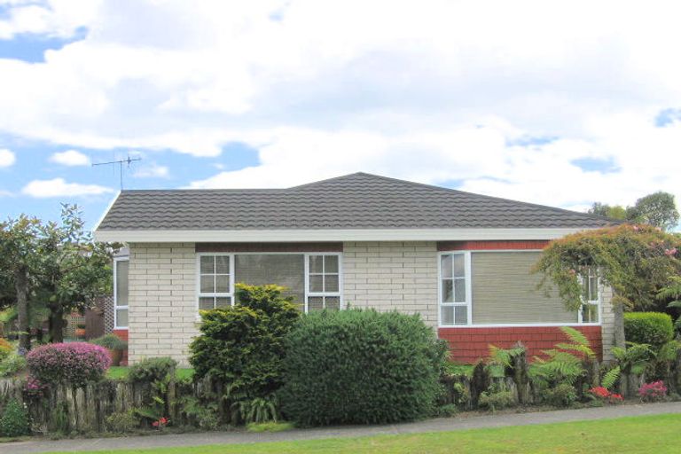 Photo of property in 30 Harvey Street, Waipahihi, Taupo, 3330