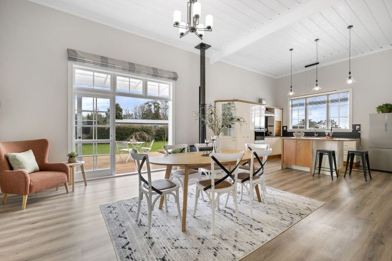 Photo of property in 56 Flint Road W, Stratford, 4332