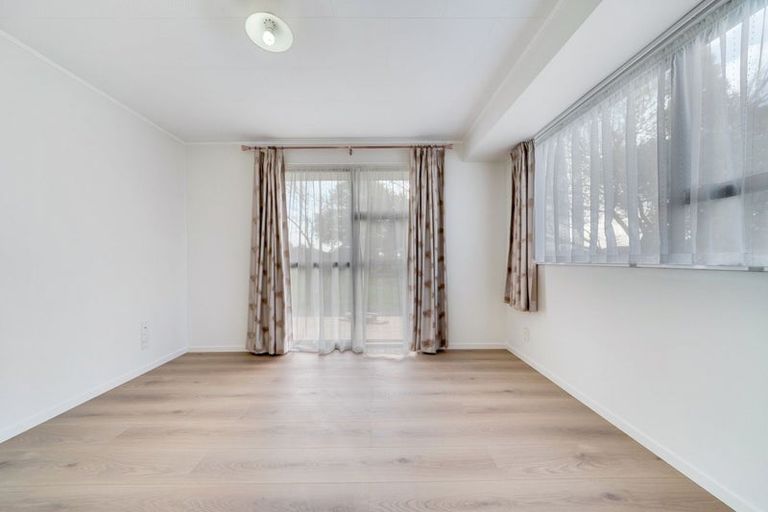 Photo of property in 109 Manuroa Road, Takanini, 2112