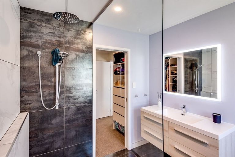 Photo of property in 27 Meeanee Road, Taradale, Napier, 4112