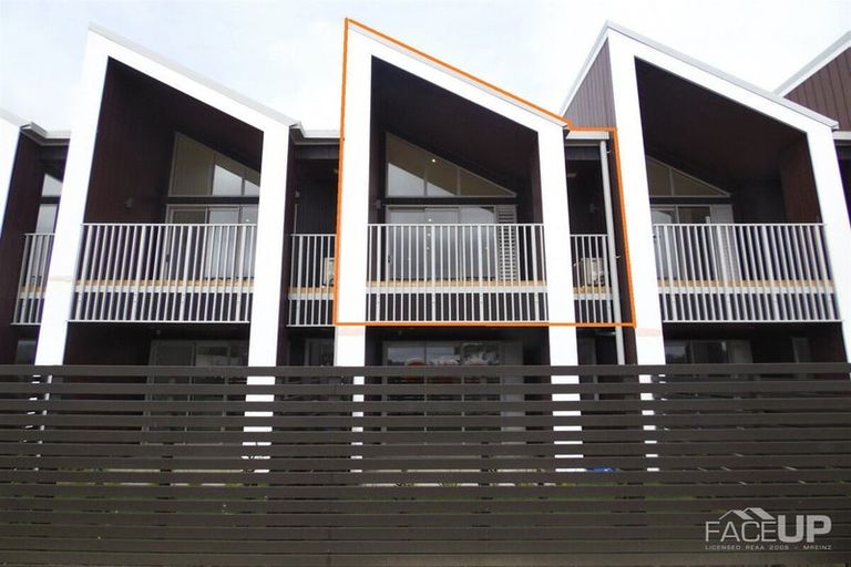 Photo of property in 8/28 Nevill Road, Hobsonville, Auckland, 0616