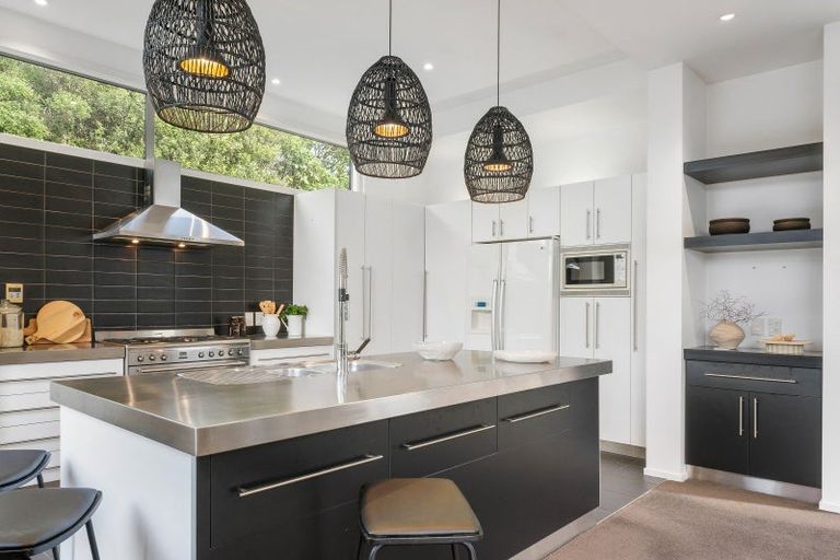 Photo of property in 5 Whareora Terrace, Cashmere, Christchurch, 8022