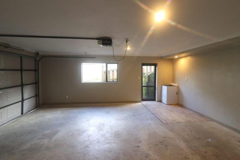 Photo of property in 45 Helleur Road, Massey, Auckland, 0614